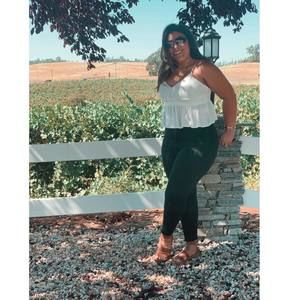 Meet your Posher, Leslie